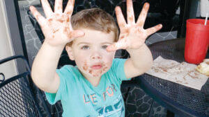 Steiner tot Stephen Lane showed the crowds in attendance how to eat a donut without abandon.